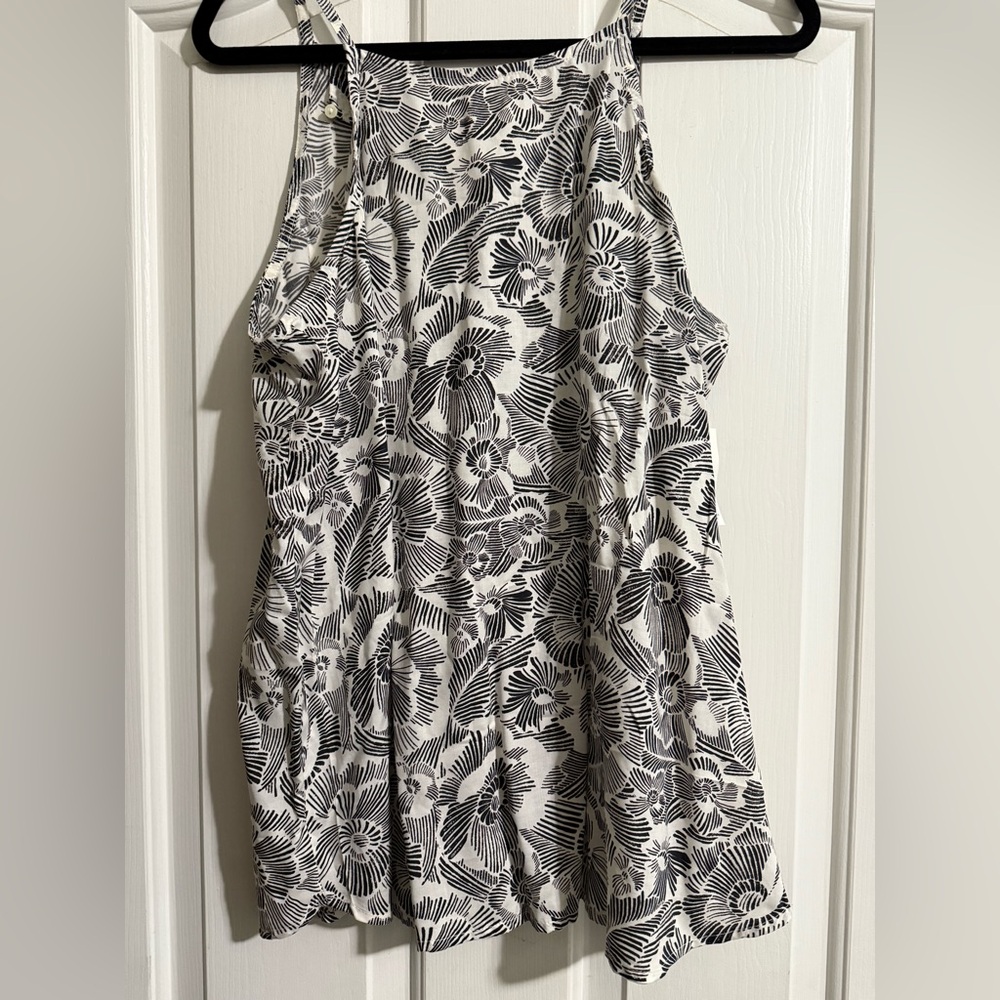 Old Navy tank top Floral Black and White Sleeveless Top